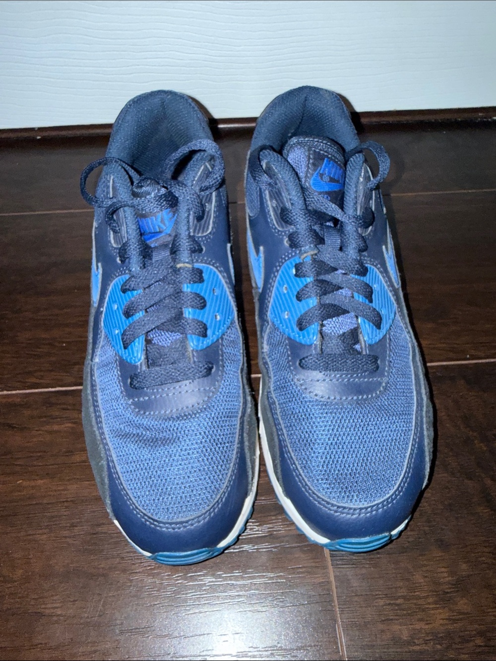 Nike women’s Dark Navy and Blue Athletic Sneakers